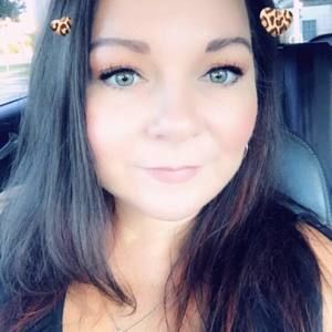 Meet your Posher, Leslie